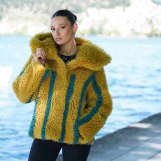 Elevate Your Winter Wardrobe with Real Sheepskin Fur Coat, Women’s Elegant Outerwear