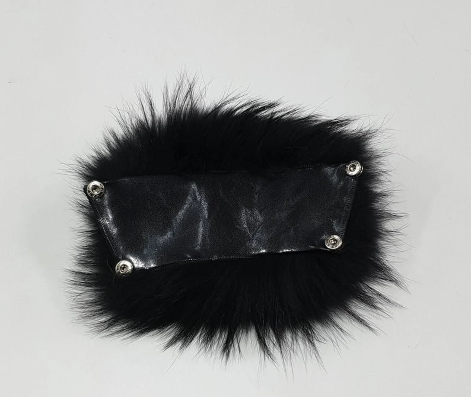 Real Fox Fur Slides in black color - Image 7