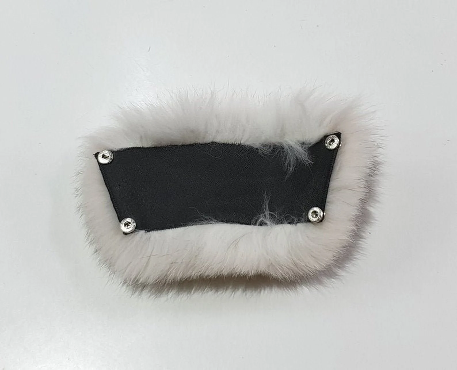 Real Fox Fur Slides in white color - Image 7