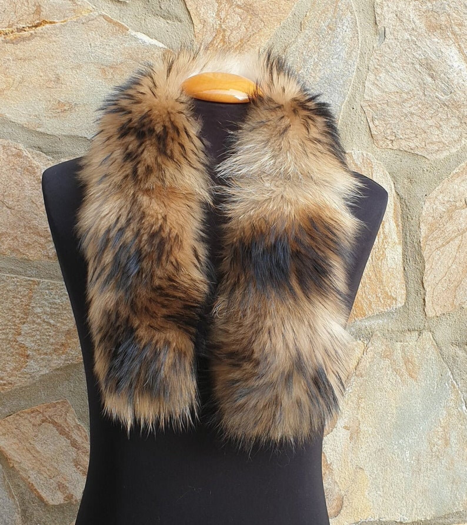 Real Fin Raccoon Fur Trim Hood