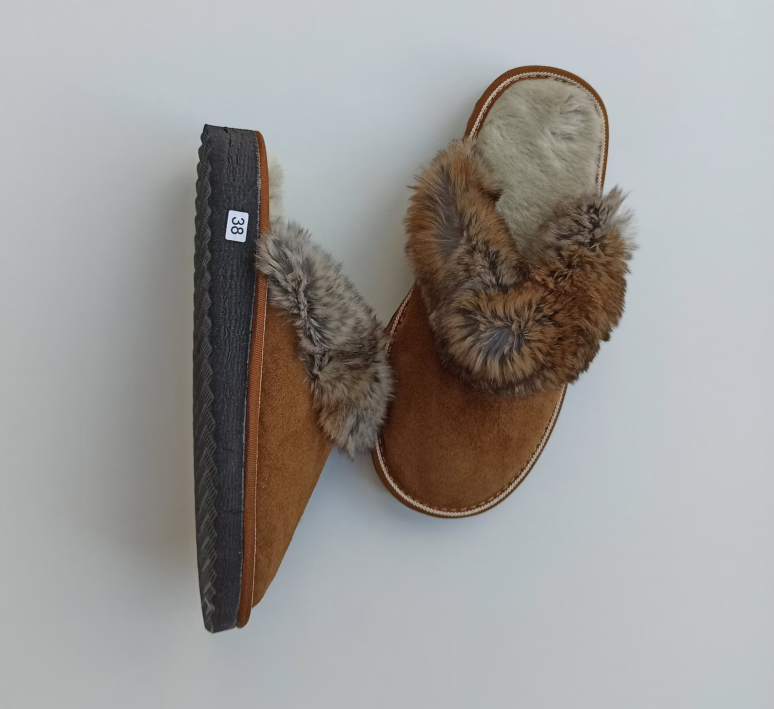 Real Sheepskin Fur Slippers in brown color - Image 3