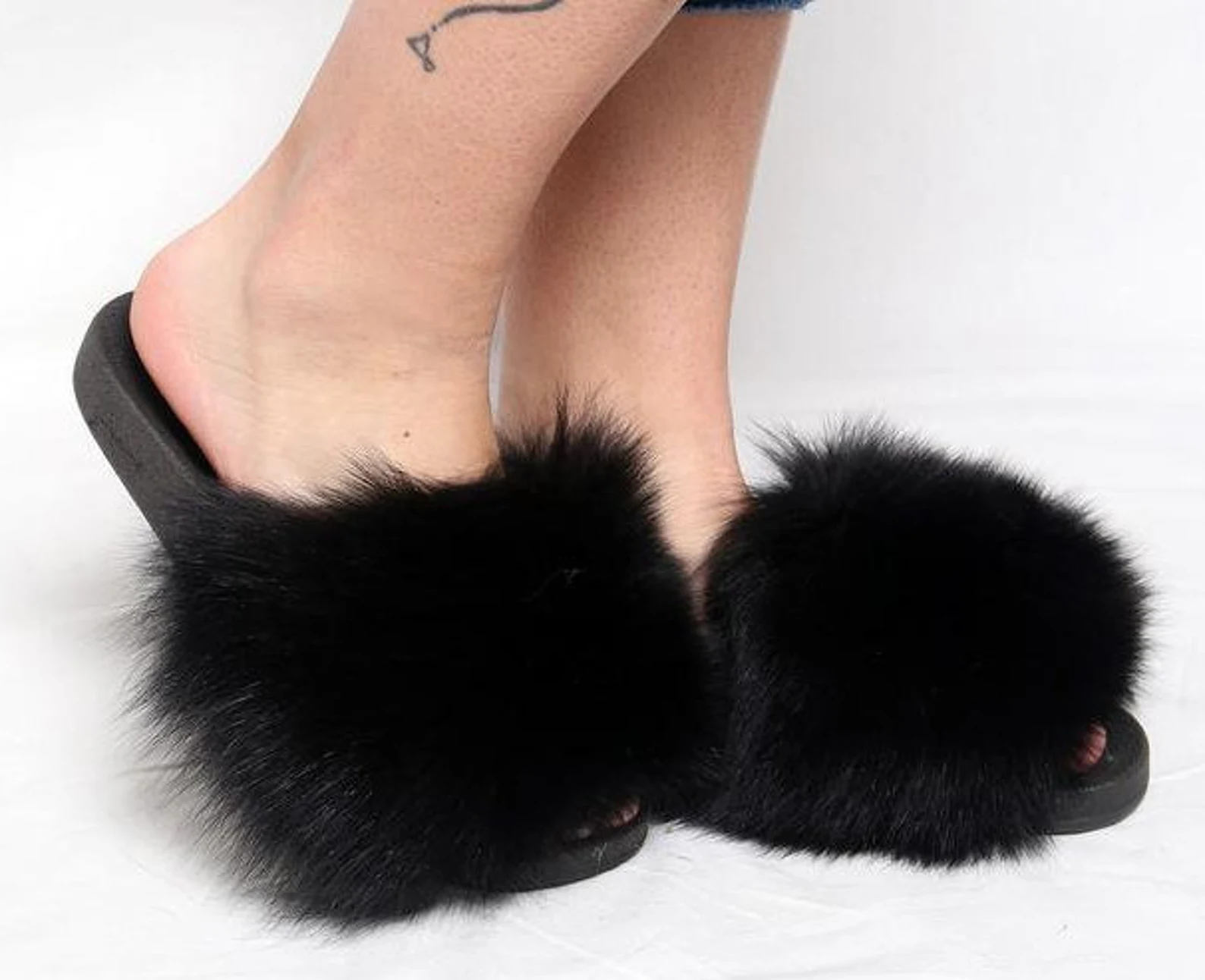 Real Fox Fur Slides in black color - Image 2