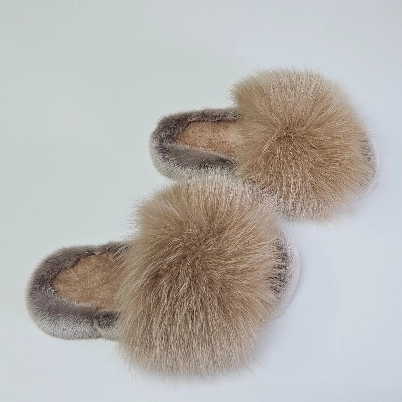 Real Fox - Mink Fur Slippers in beige color - Image 3