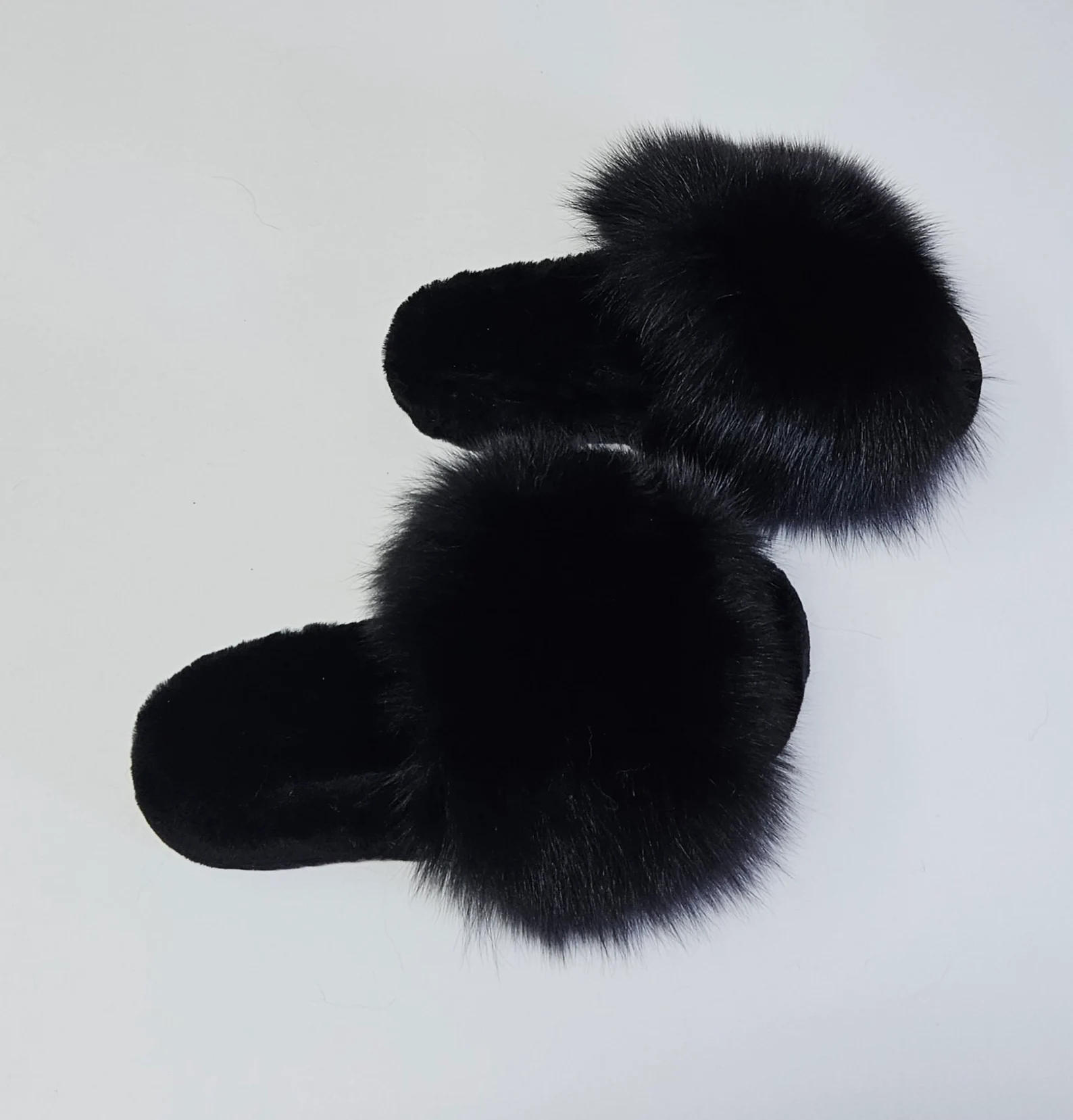 Real Fox - Sheepskin Fur Slippers in black color - Image 3