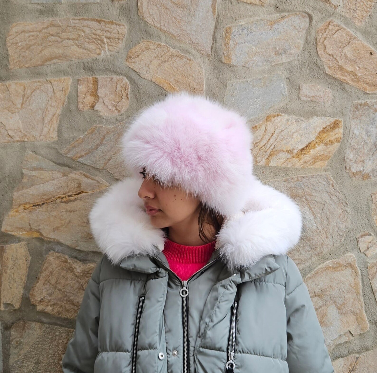 Real Fox Fur hat in pink color - Image 2