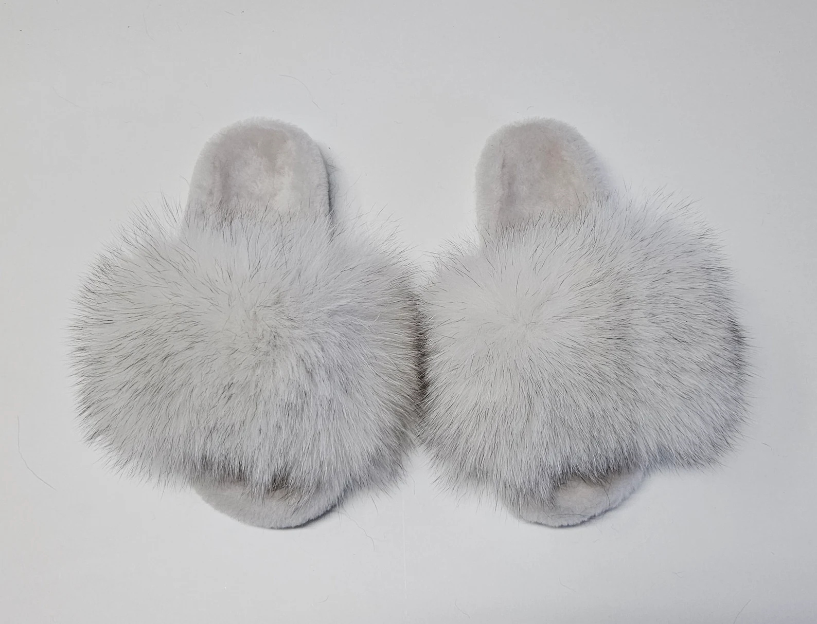 Real Fox - Sheepskin Fur Slippers in white color