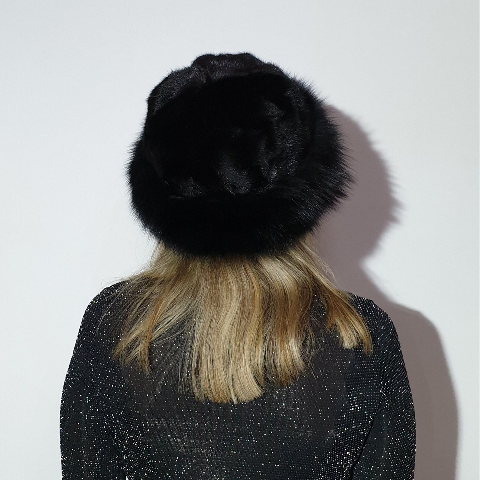 Real Mink - Fox Fur hat in black color - Image 3