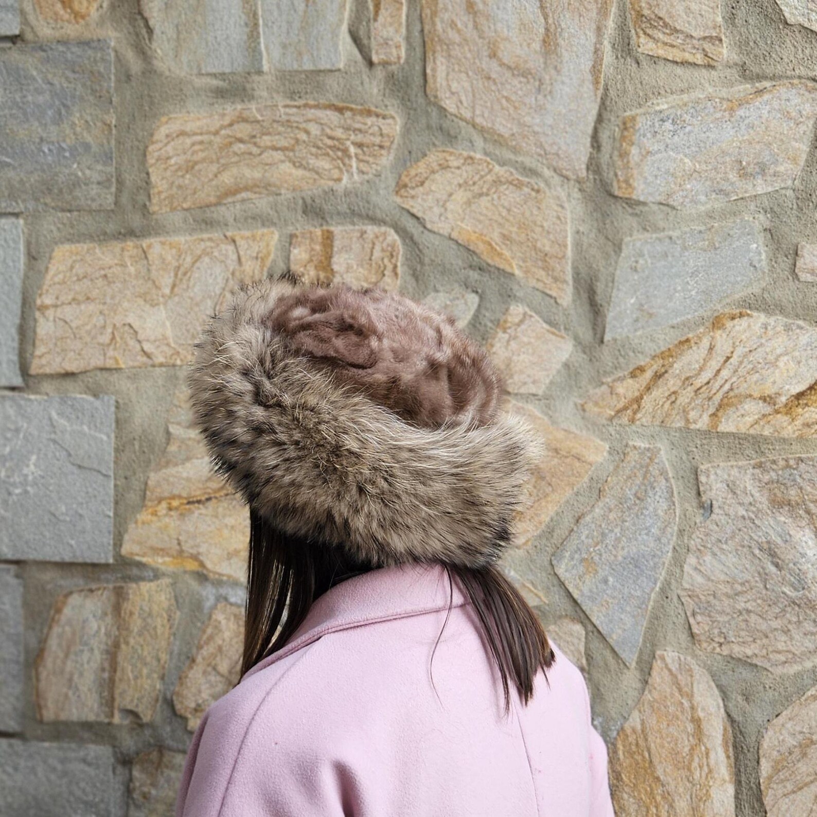 Real Mink - Fin Raccoon Fur Hat - Image 2