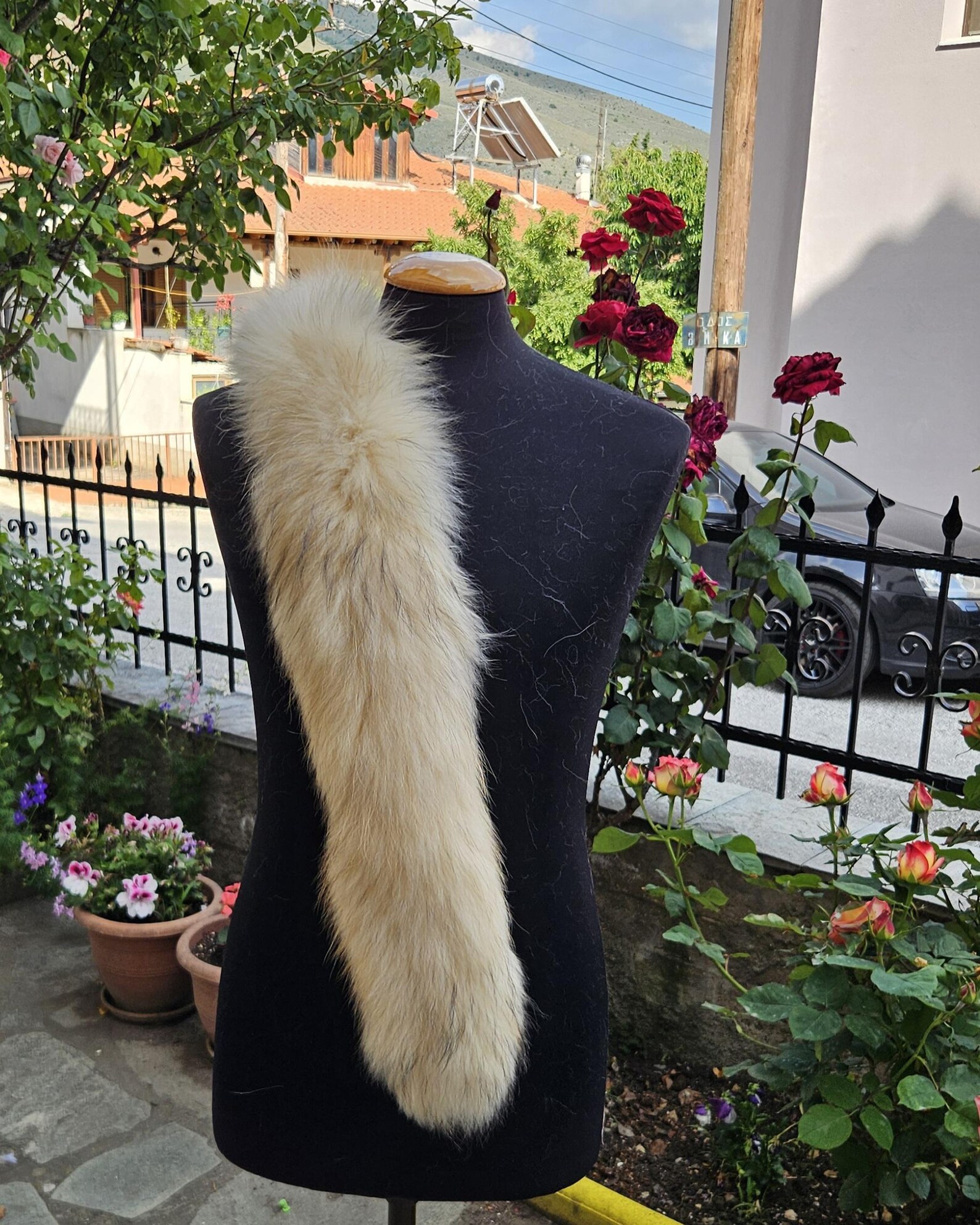 Real Fin Raccoon Fur Trim Hood - Image 4