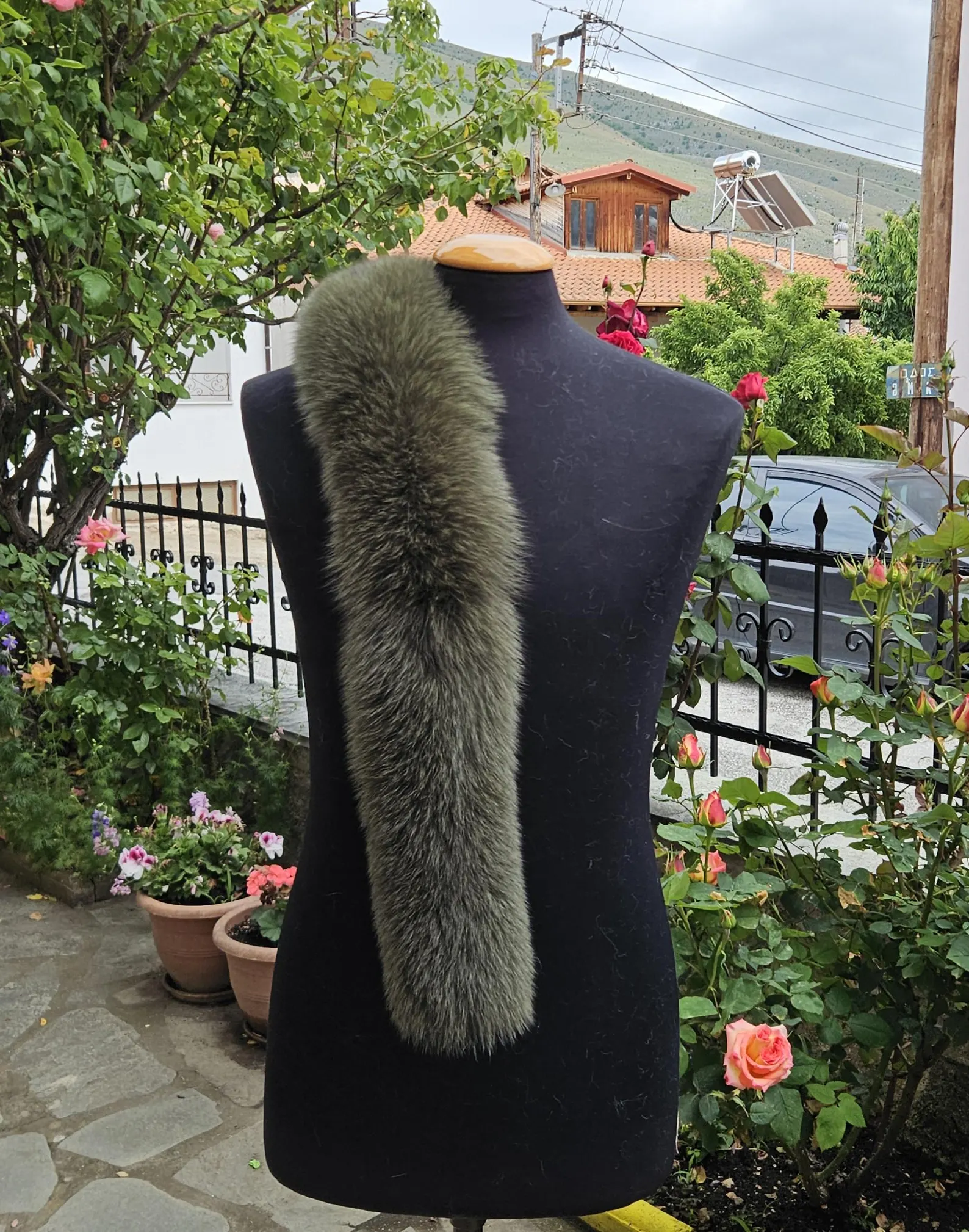 Real Fox Fur Trim Hood in green color