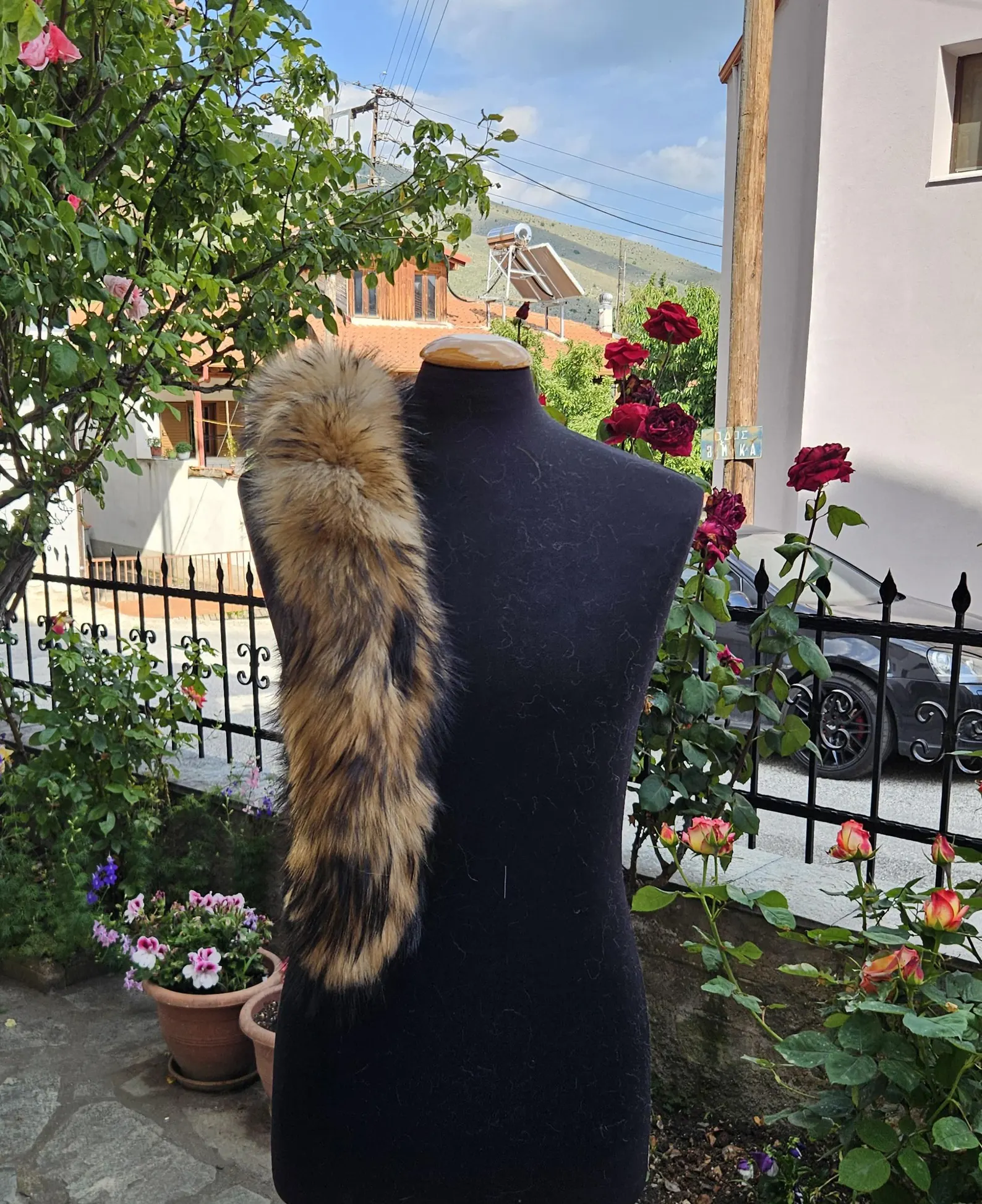 Real Fin Raccoon Fur Trim Hood - Image 4