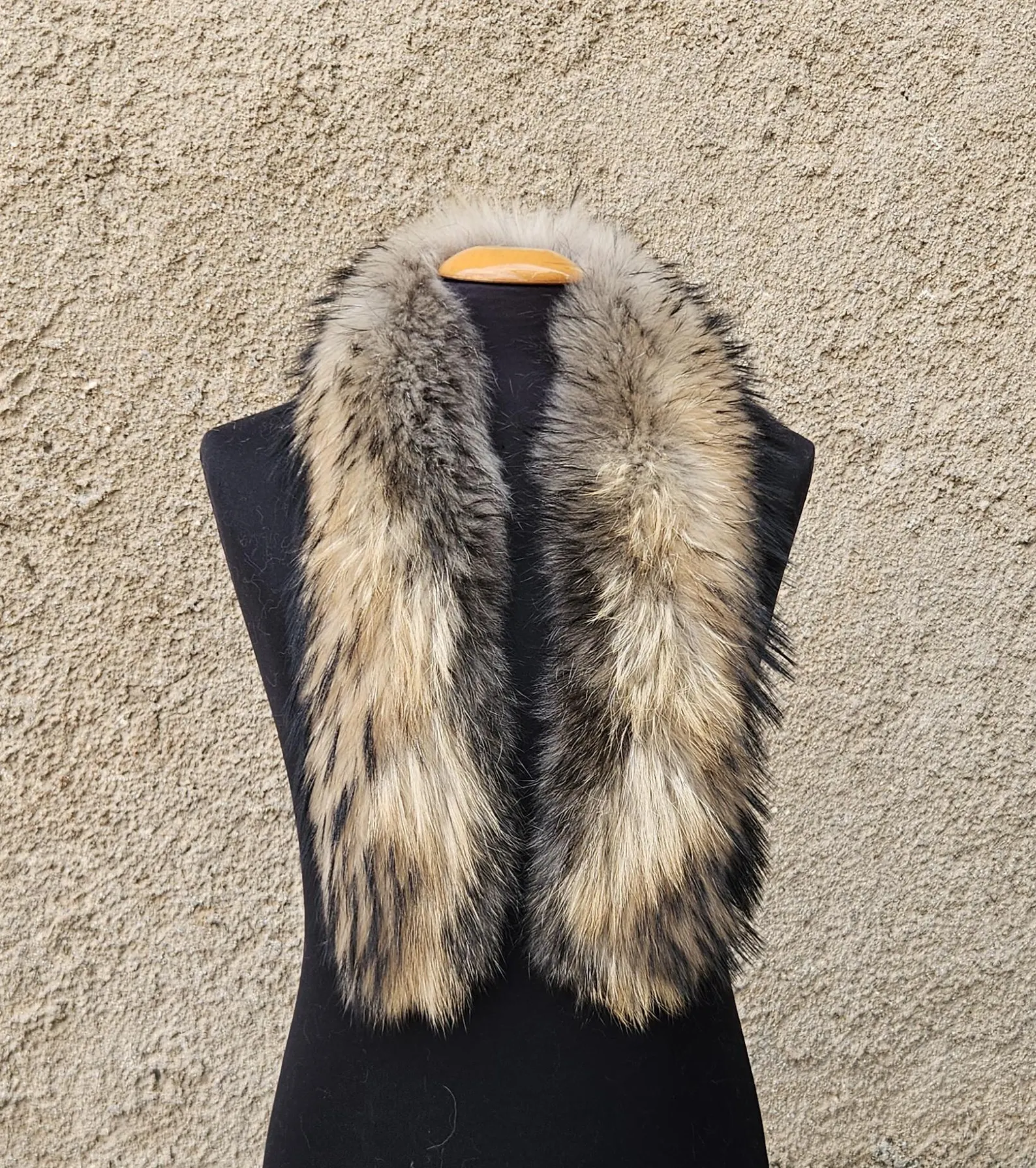 Real Fin Raccoon Fur Trim Hood - Image 3
