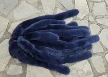Real Fox Fur Strip in blue color, the ideal winter accessory.