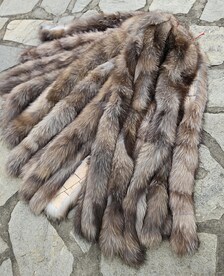 Real Fox Fur Strip in crystal color, the ideal winter accessory