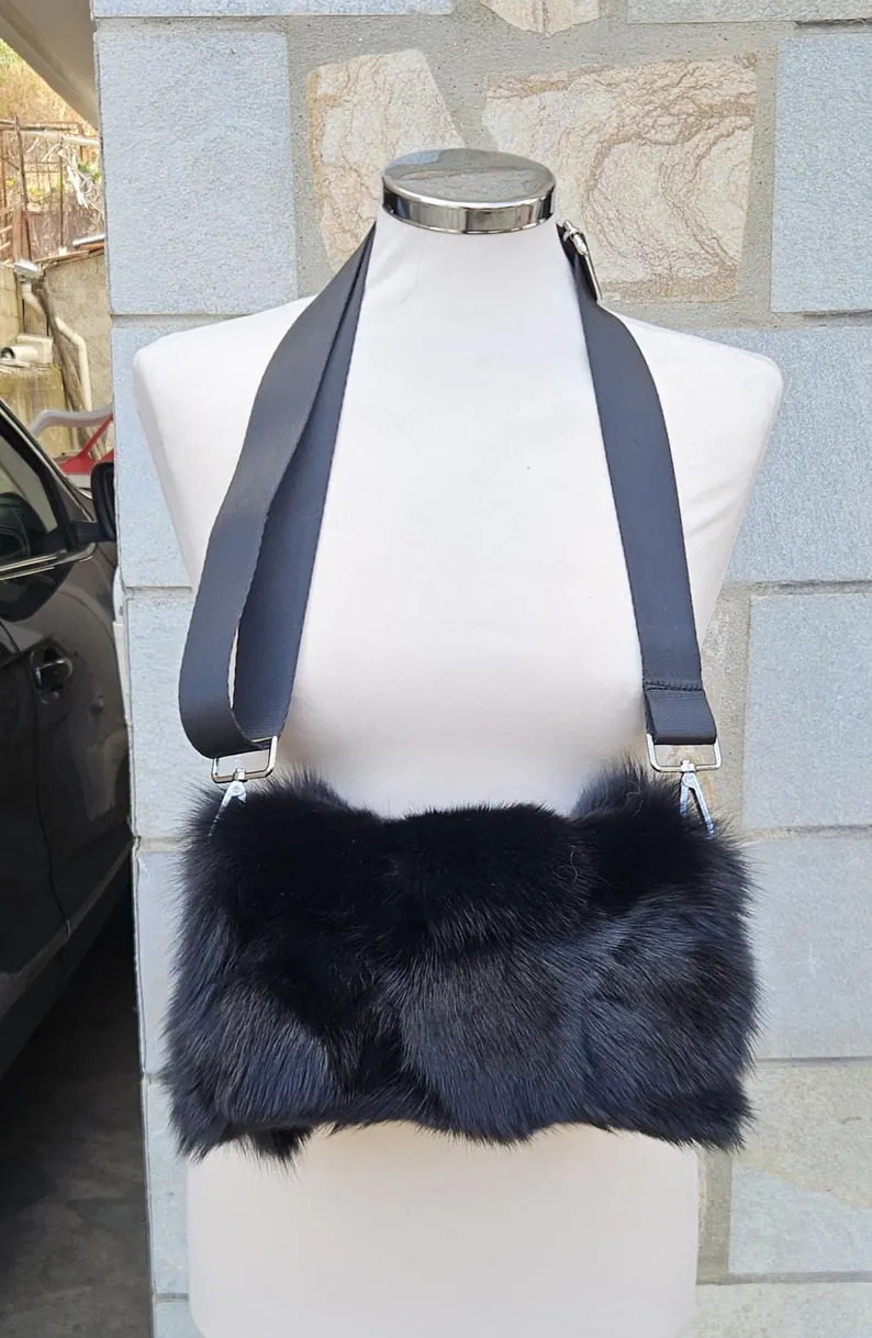 Real Fox Fur Bag with leather details in black color - Image 2