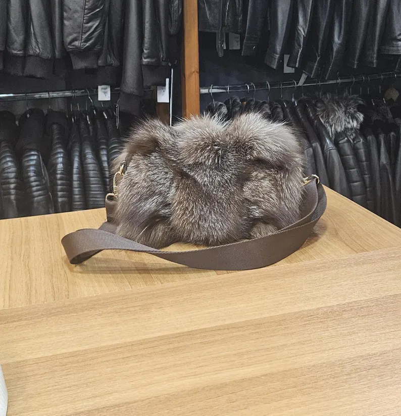 Real Fox Fur Bag with leather details in brown color - Image 2