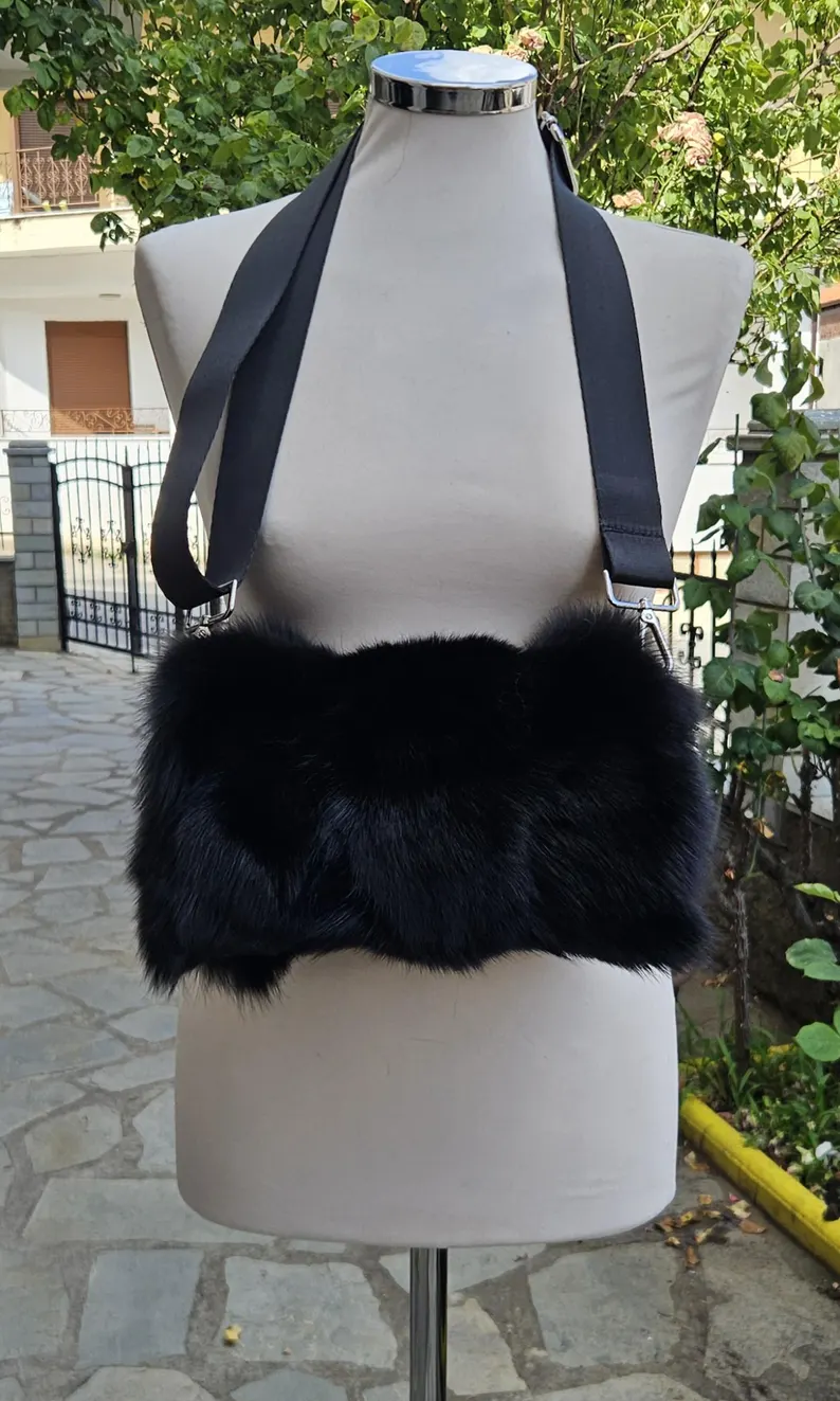 Real Fox Fur Bag with leather details in black color - Image 3