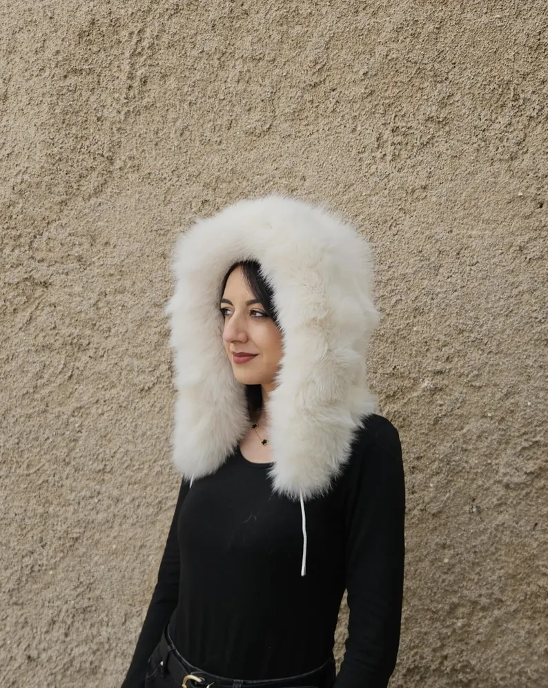 Real Fox Fur Hood in white color - Image 3