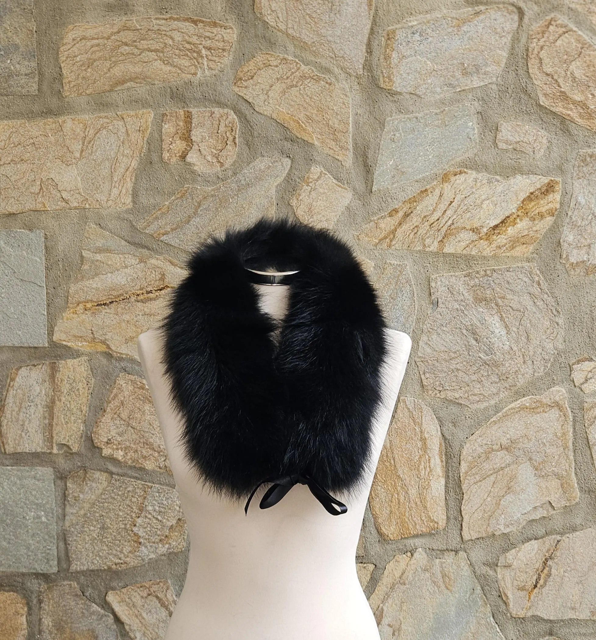 Real Fox Fur Collar with ribbon in black color