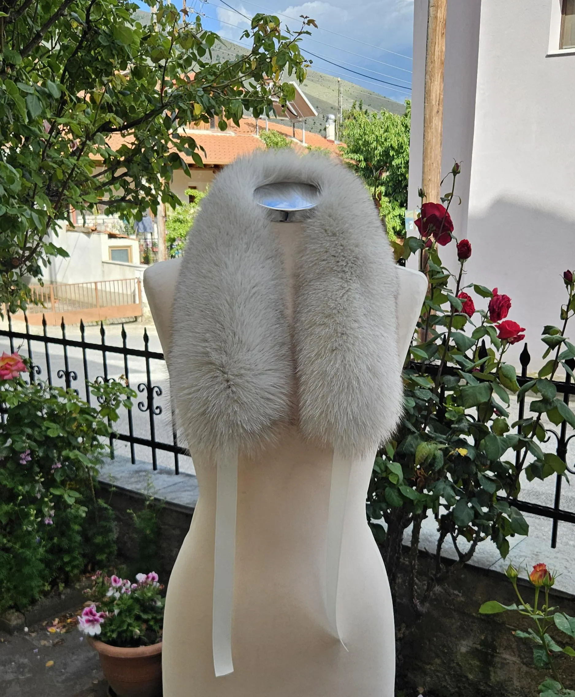 Real Fox Fur Collar with ribbon - Image 3