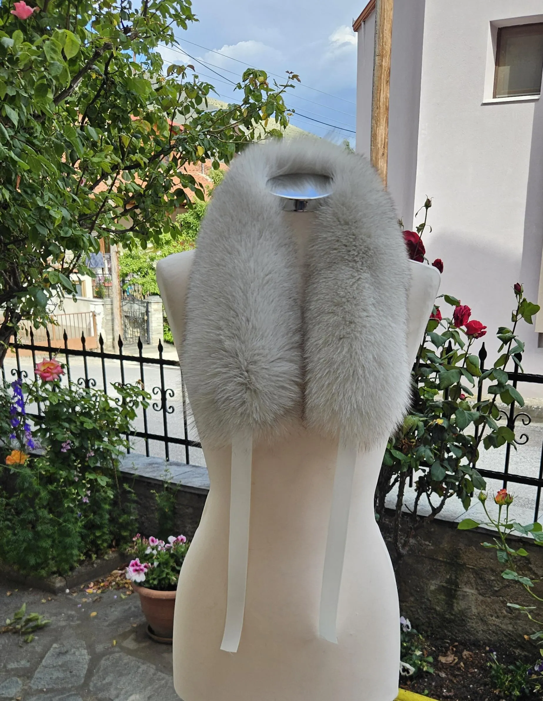 Real Fox Fur Collar with ribbon - Image 4