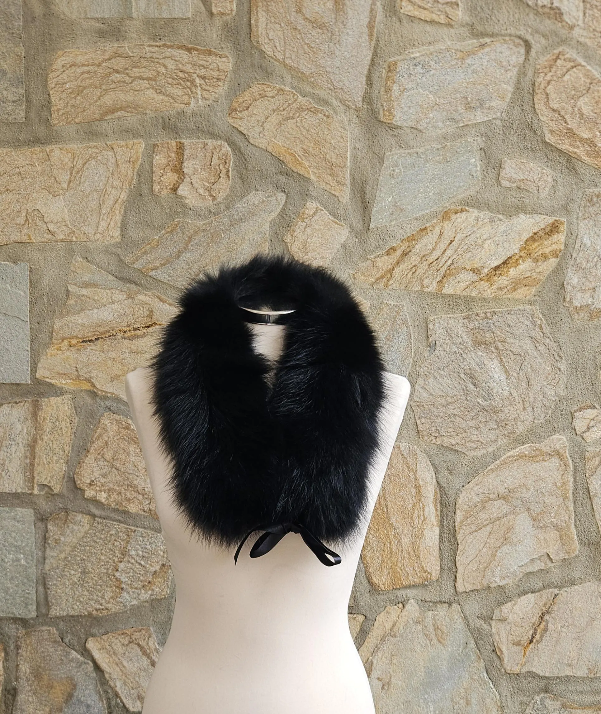Real Fox Fur Collar with ribbon in black color - Image 3