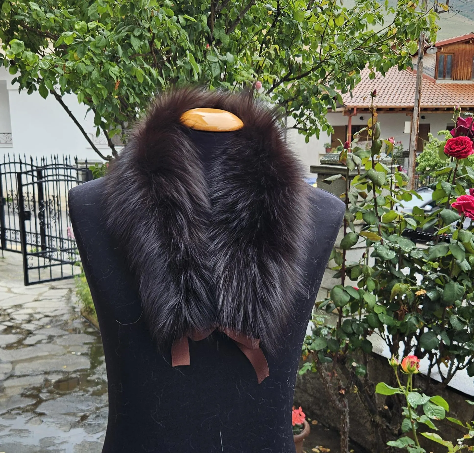 Real Fox Fur Collar with ribbon in brown color - Image 5
