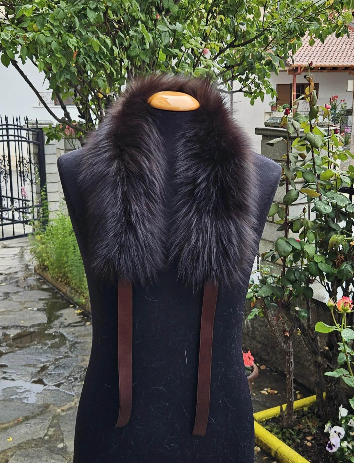 Real Fox Fur Collar with ribbon in brown color - Image 6