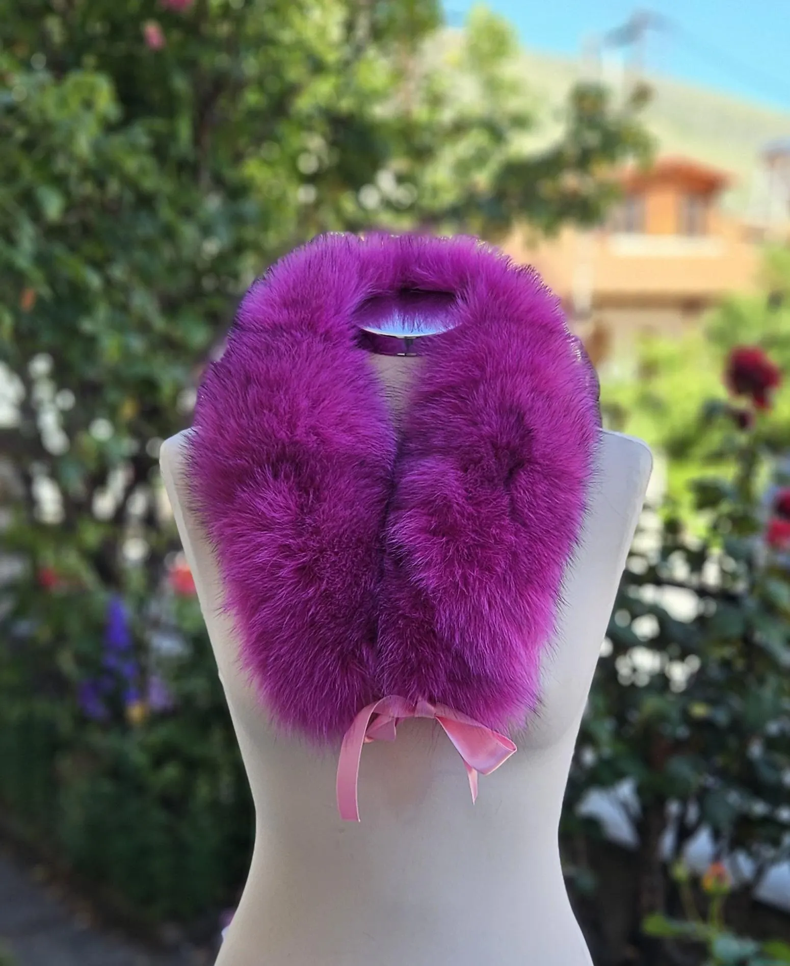 Real Fox Fur Collar with ribbon in fuchsia color