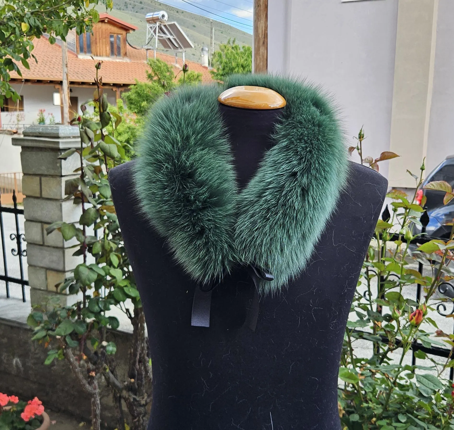 Real Fox Fur Collar with ribbon in green color - Image 3
