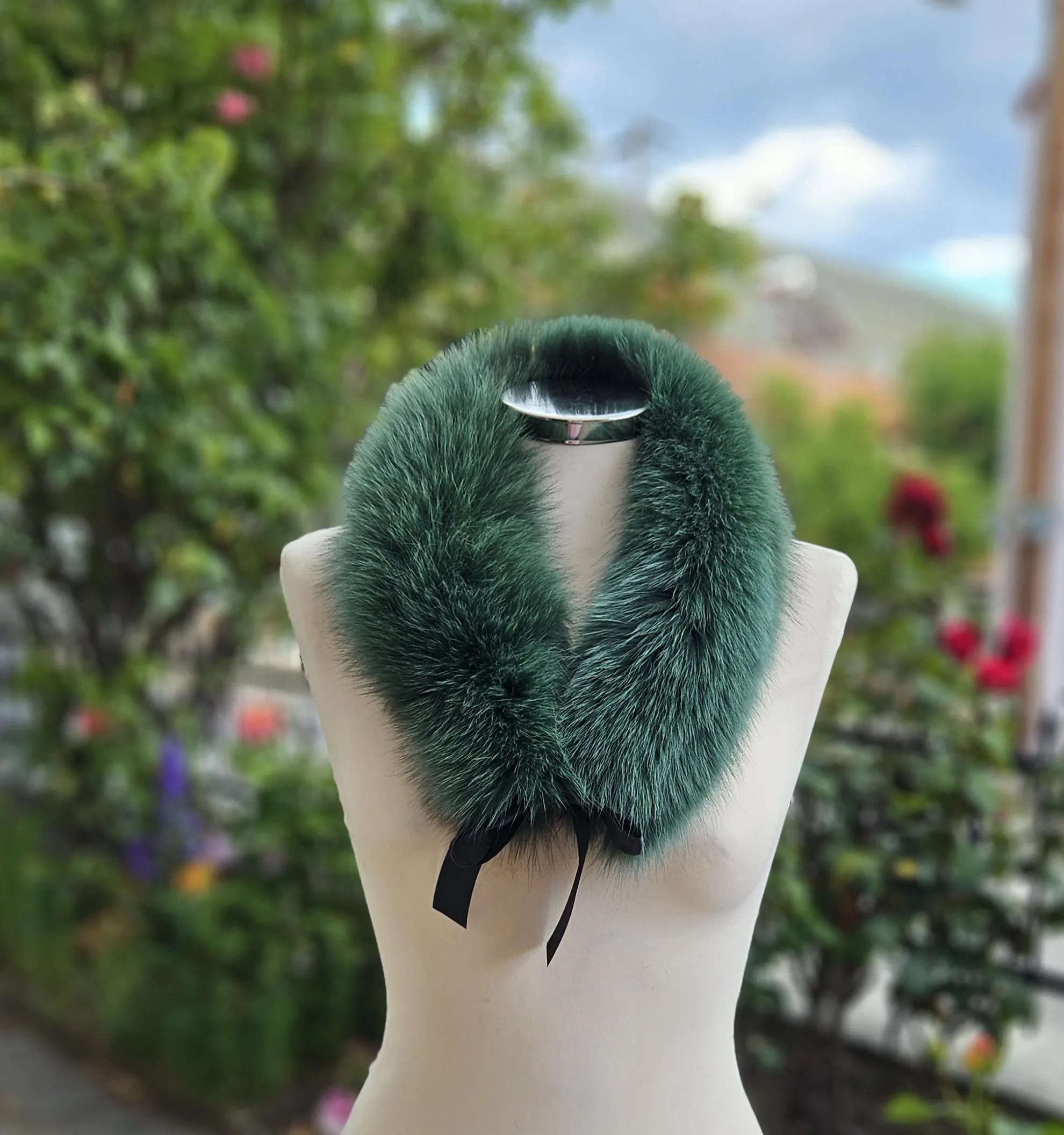 Real Fox Fur Collar with ribbon in green color