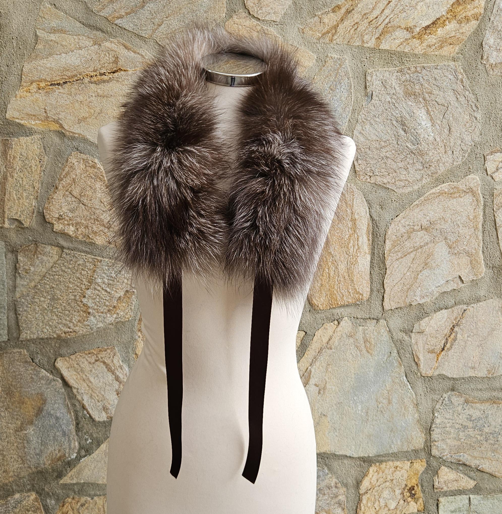 Real Fox Fur Collar with ribbon in crystal color - Image 5