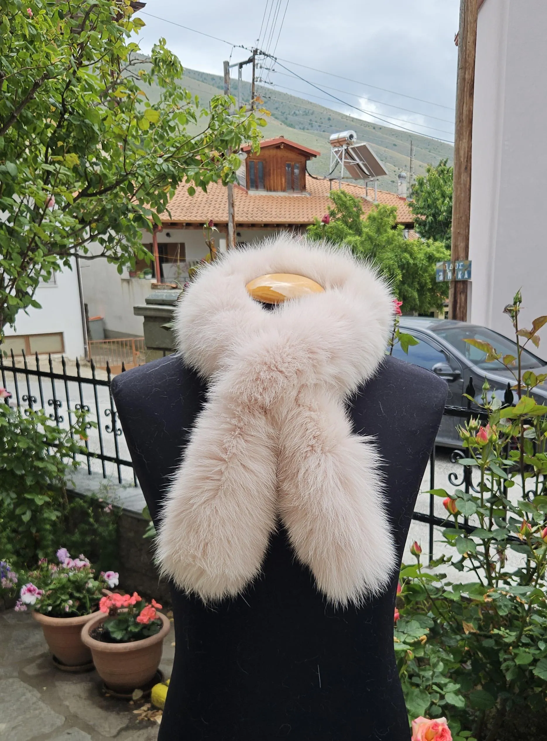 Real Fur Fox Scarf in pink color