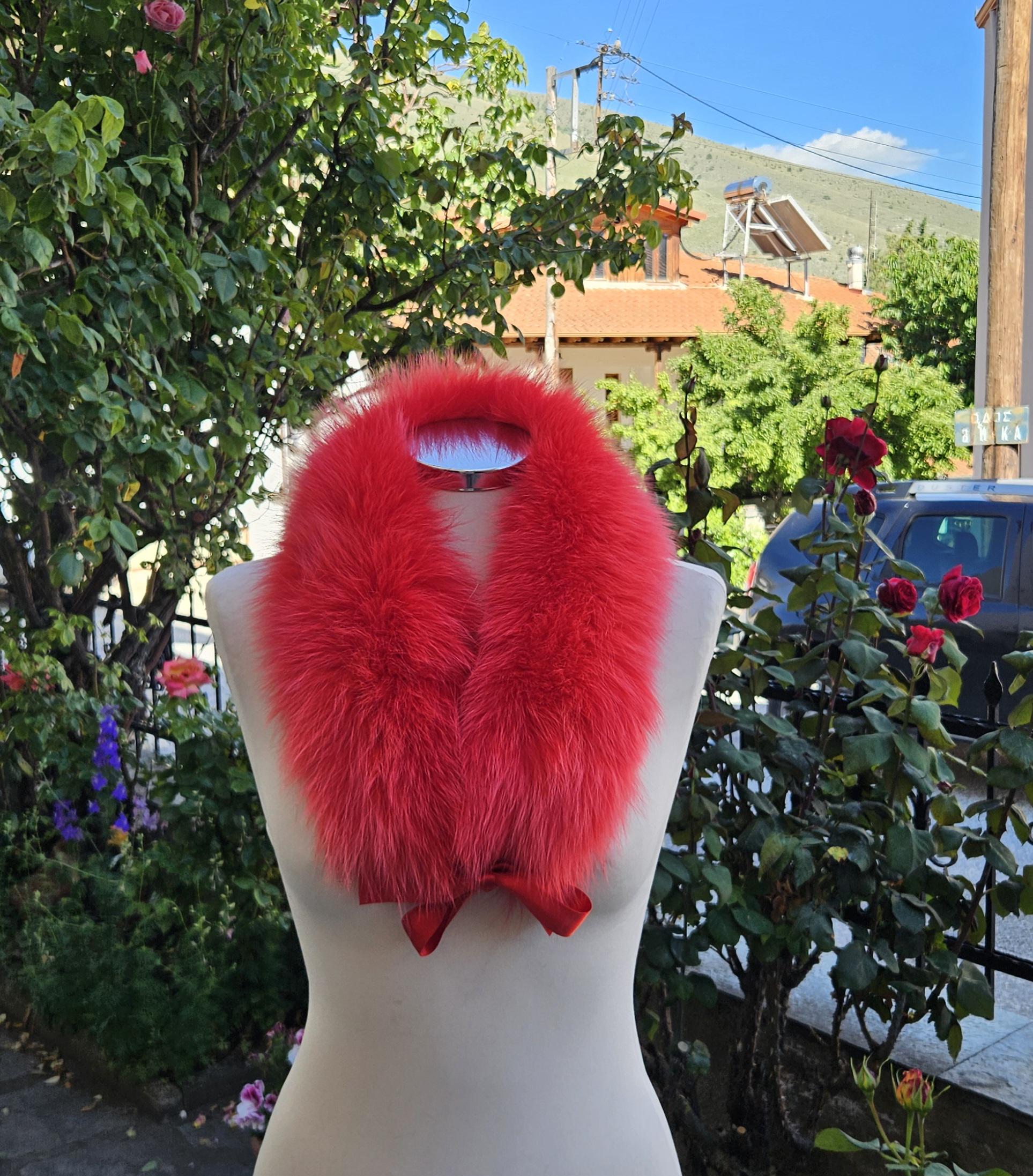 Real Fox Fur Collar with ribbon in red color