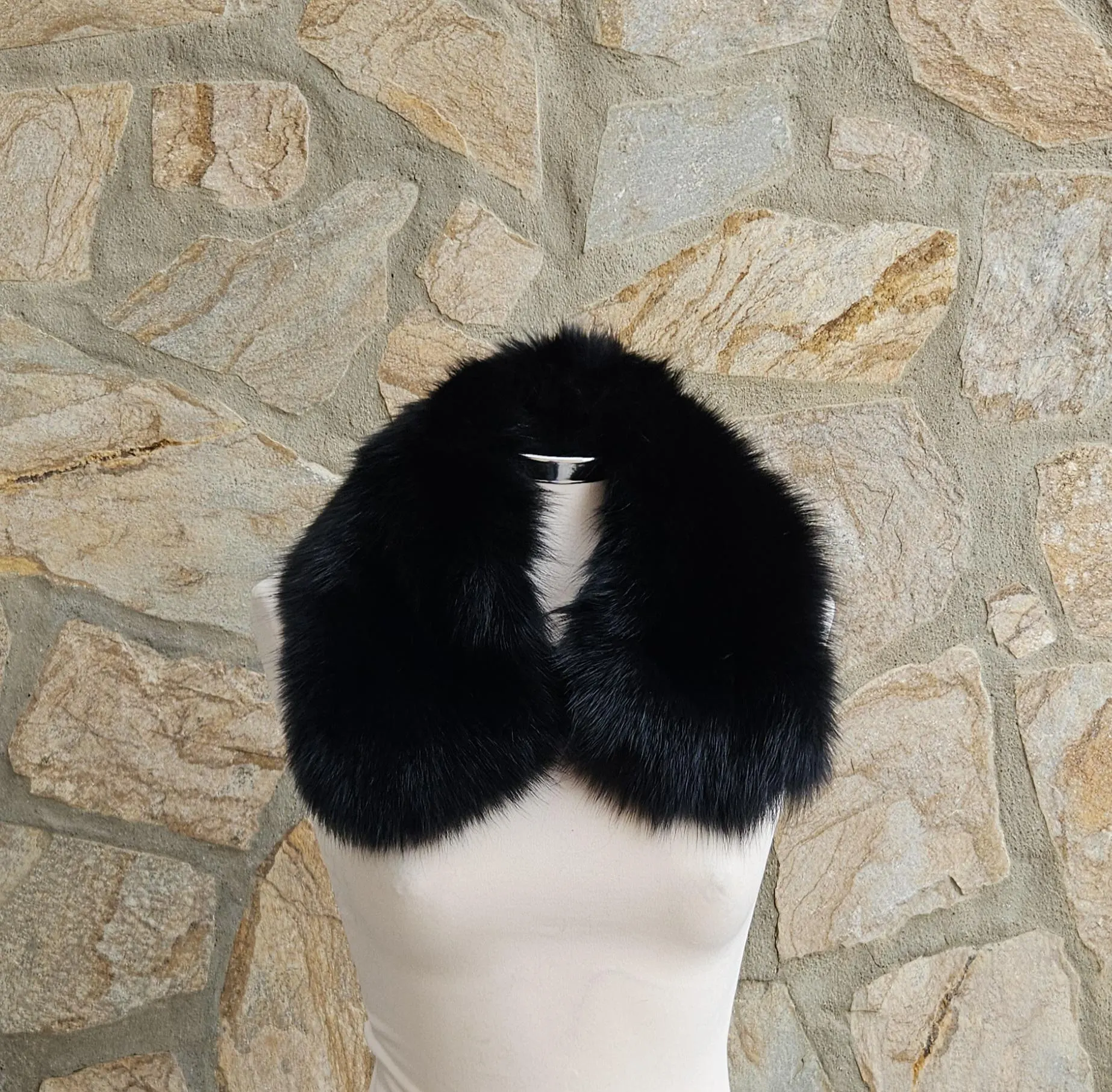 Real Fox Fur Collar in black color - Image 3