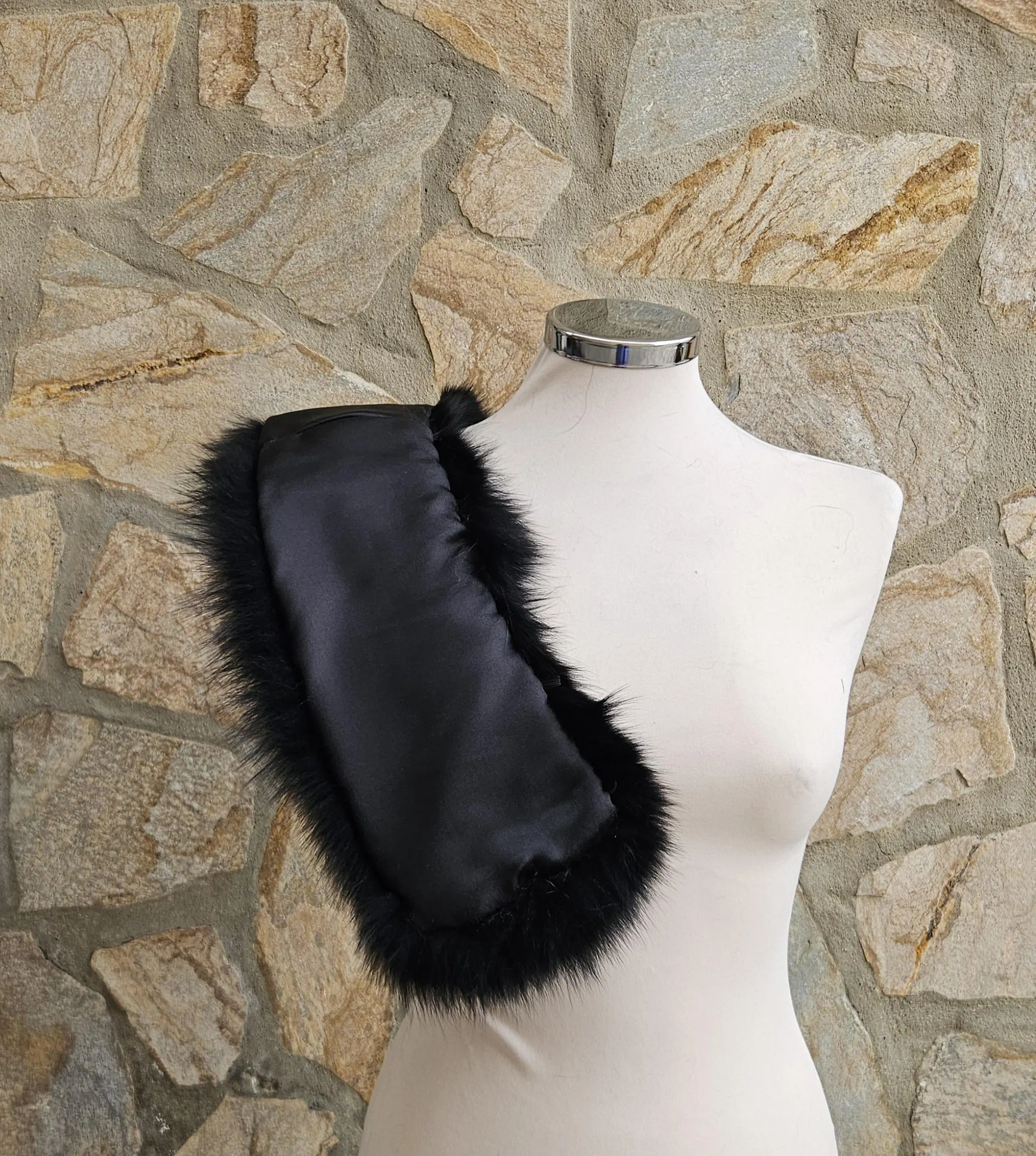 Real Fox Fur Collar in black color - Image 5