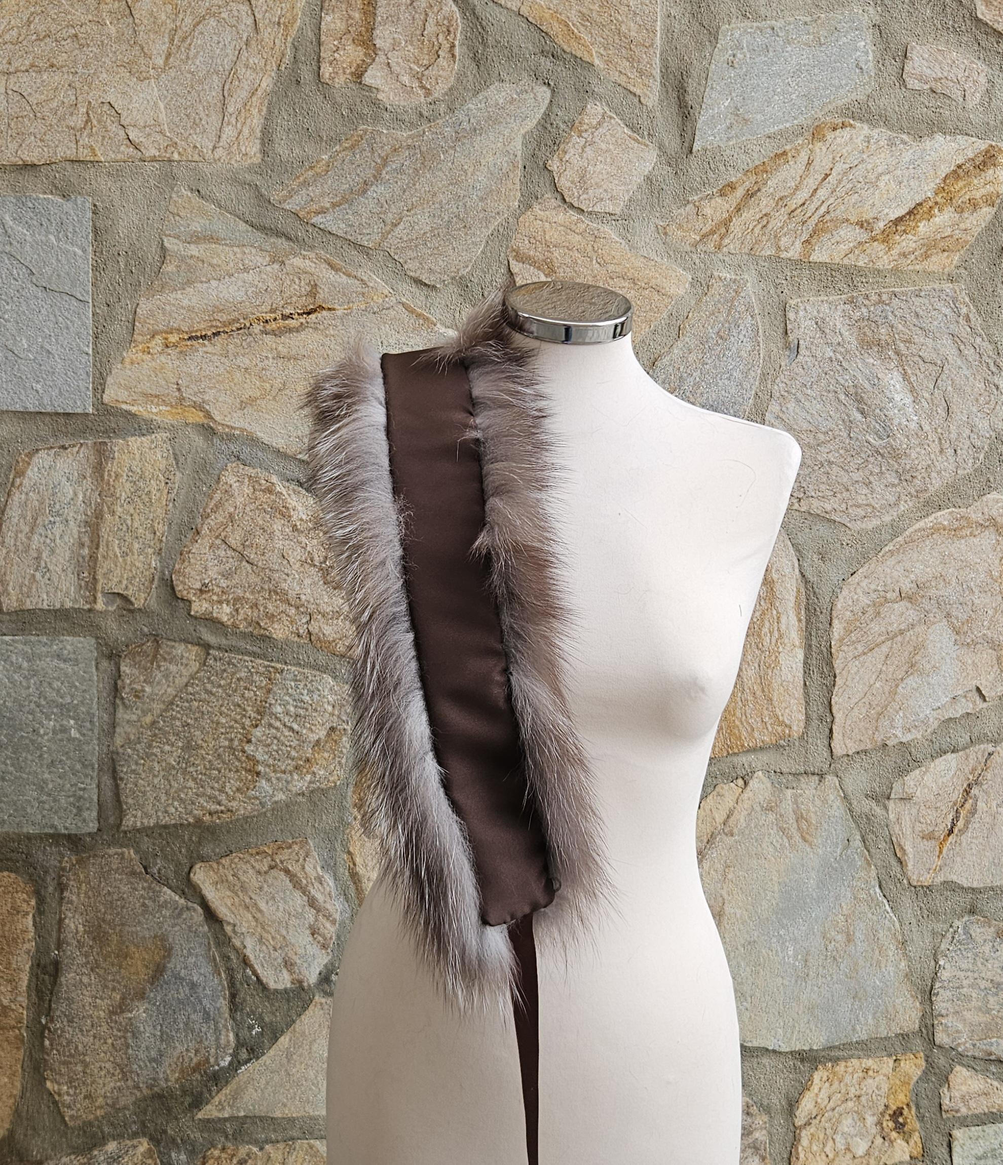 Real Fox Fur Collar with ribbon in crystal color - Image 6