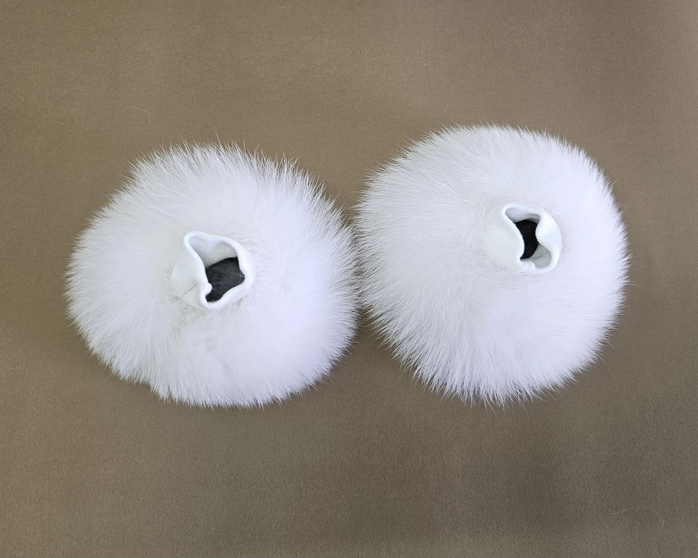 Real Fur Fox Cuffs in white color - Image 4