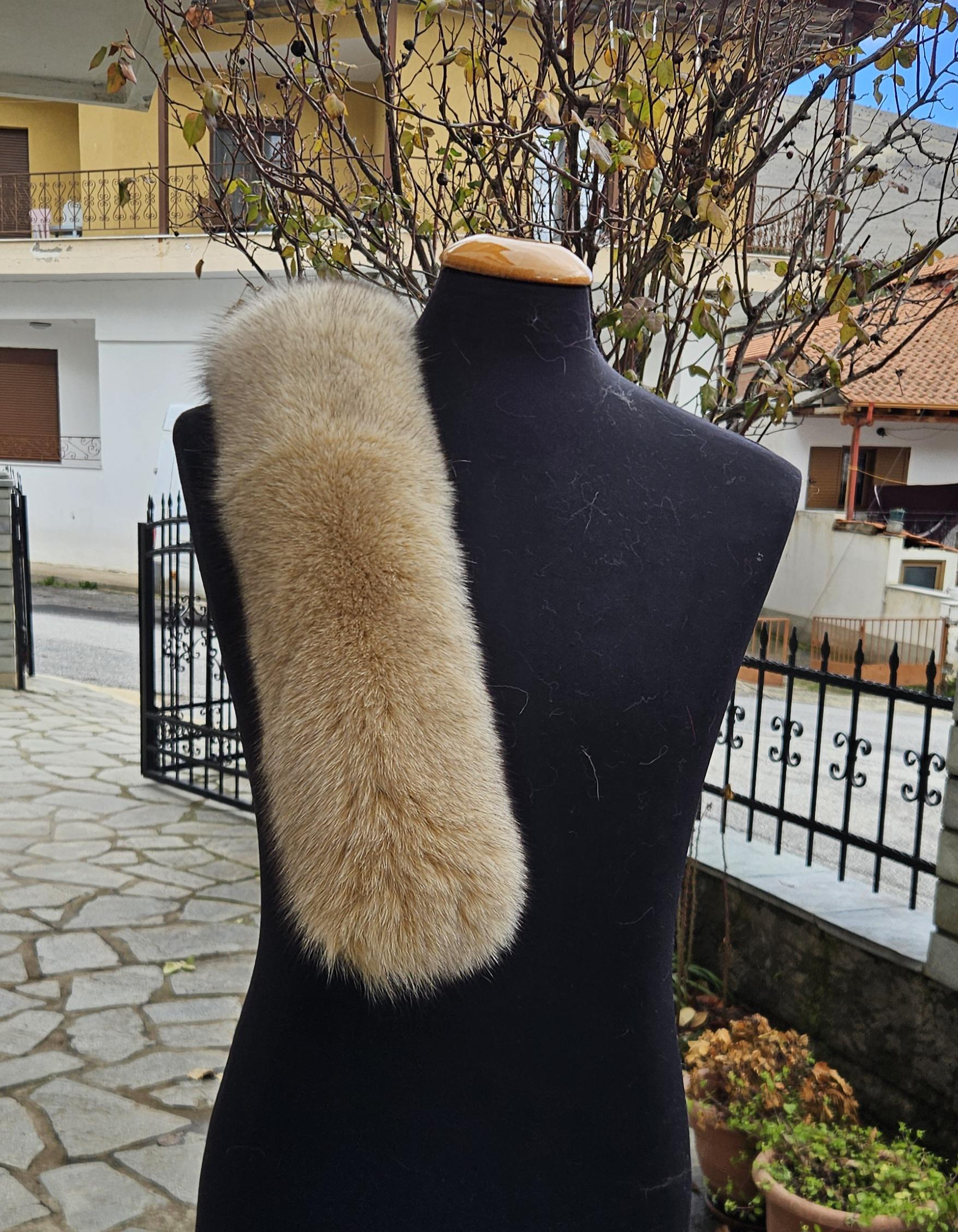 Real Fox Fur Collar in beige color - Image 5