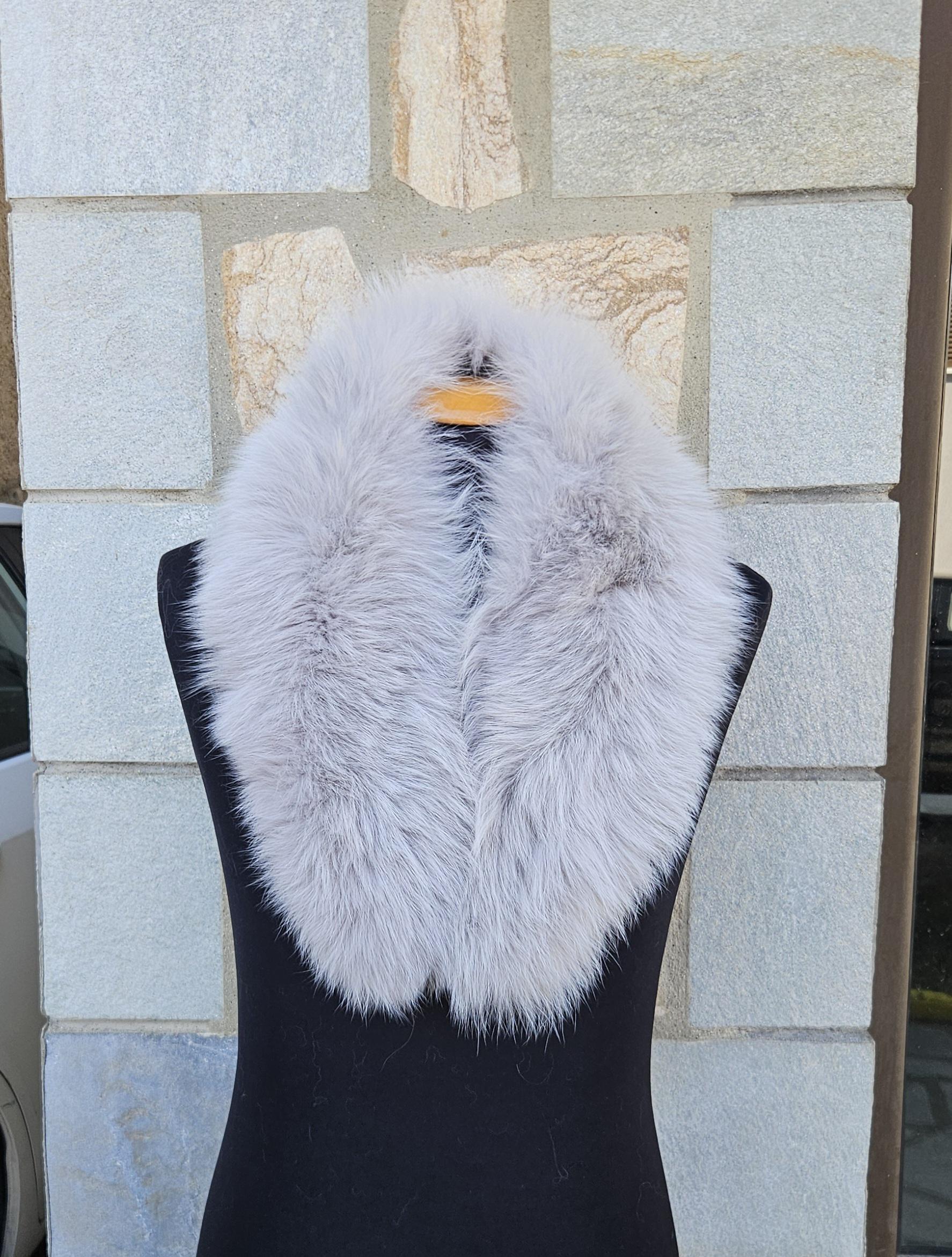 Real Fox Fur Collar in gray color