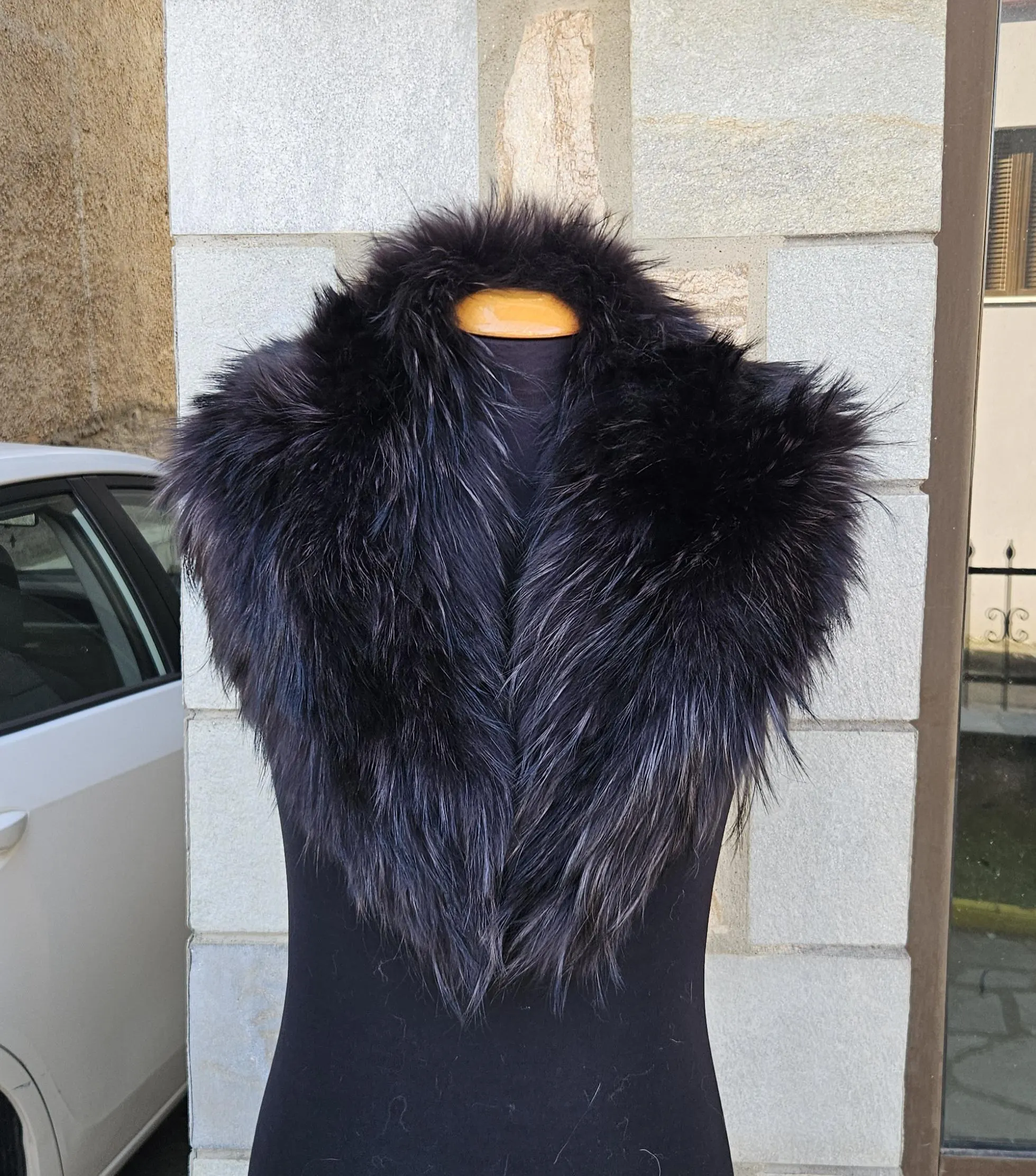 Real Fin Raccoon Fur Collar - Image 4