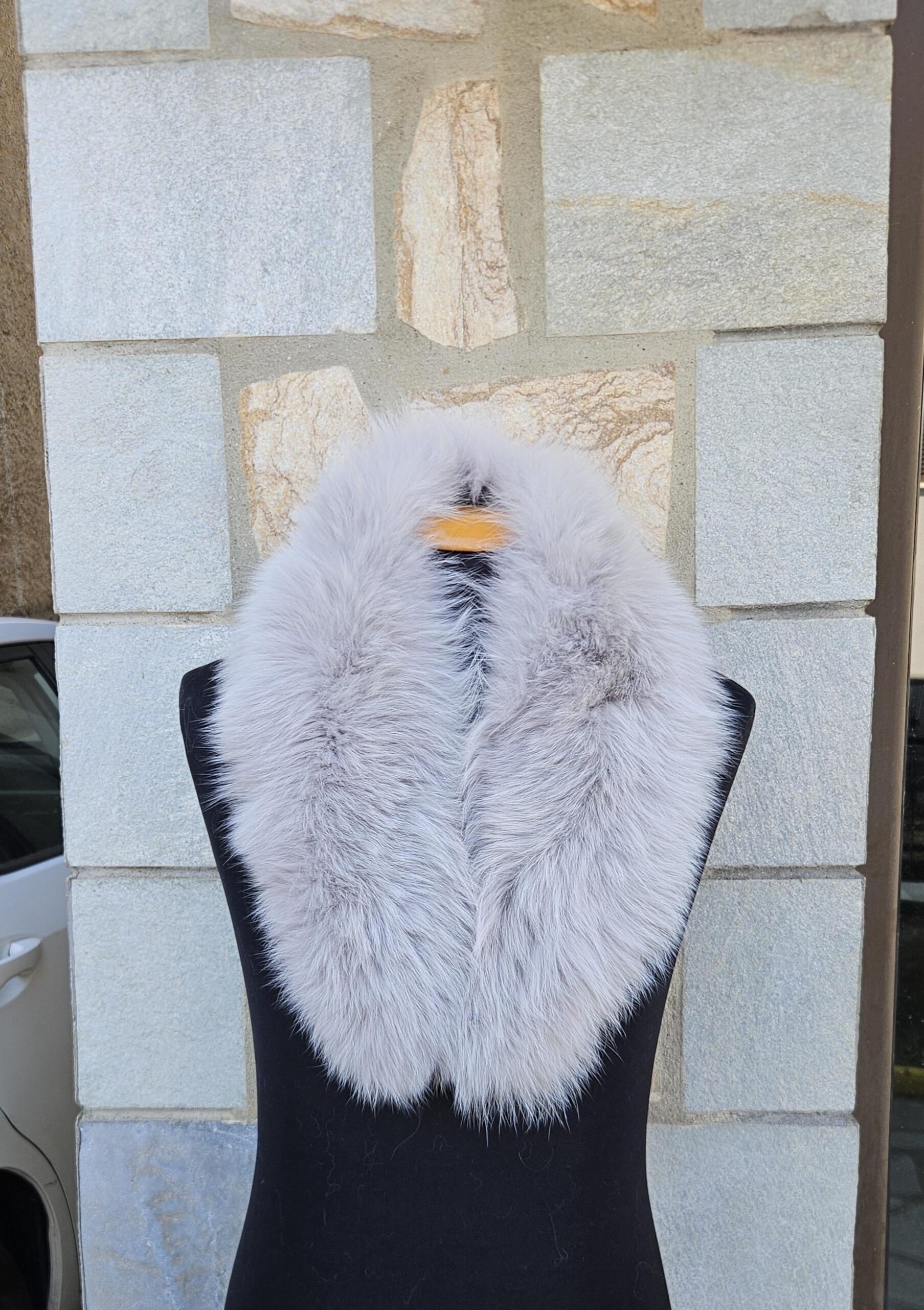 Real Fox Fur Collar in gray color - Image 3