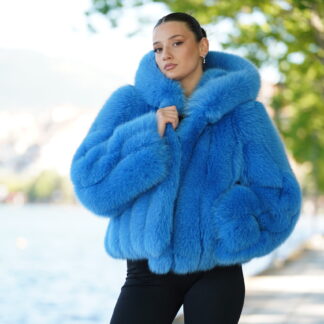Elevate Your Winter Wardrobe with Real Fox Fur Coat, Women’s Elegant Outerwear