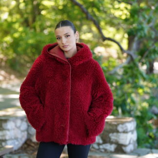 Elevate Your Winter Wardrobe with Real Sheepskin Fur Coat, Women’s Elegant Outerwear