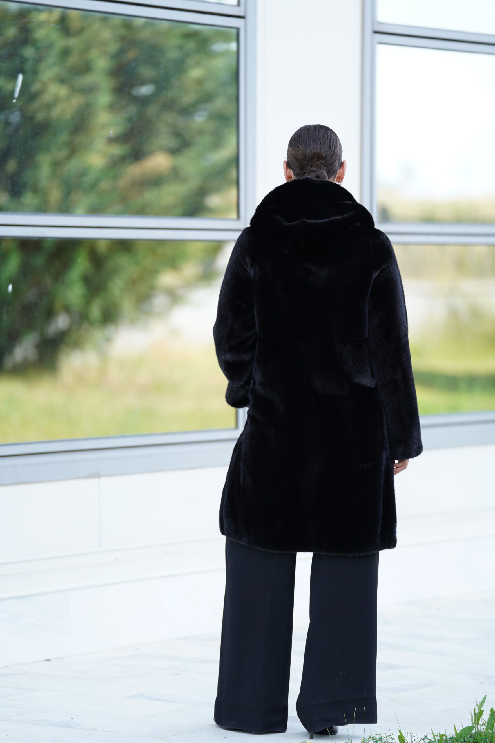 Elevate Your Winter Wardrobe with Real Mink Blackglama Fur Coat, Women’s Elegant Outerwear - Image 4