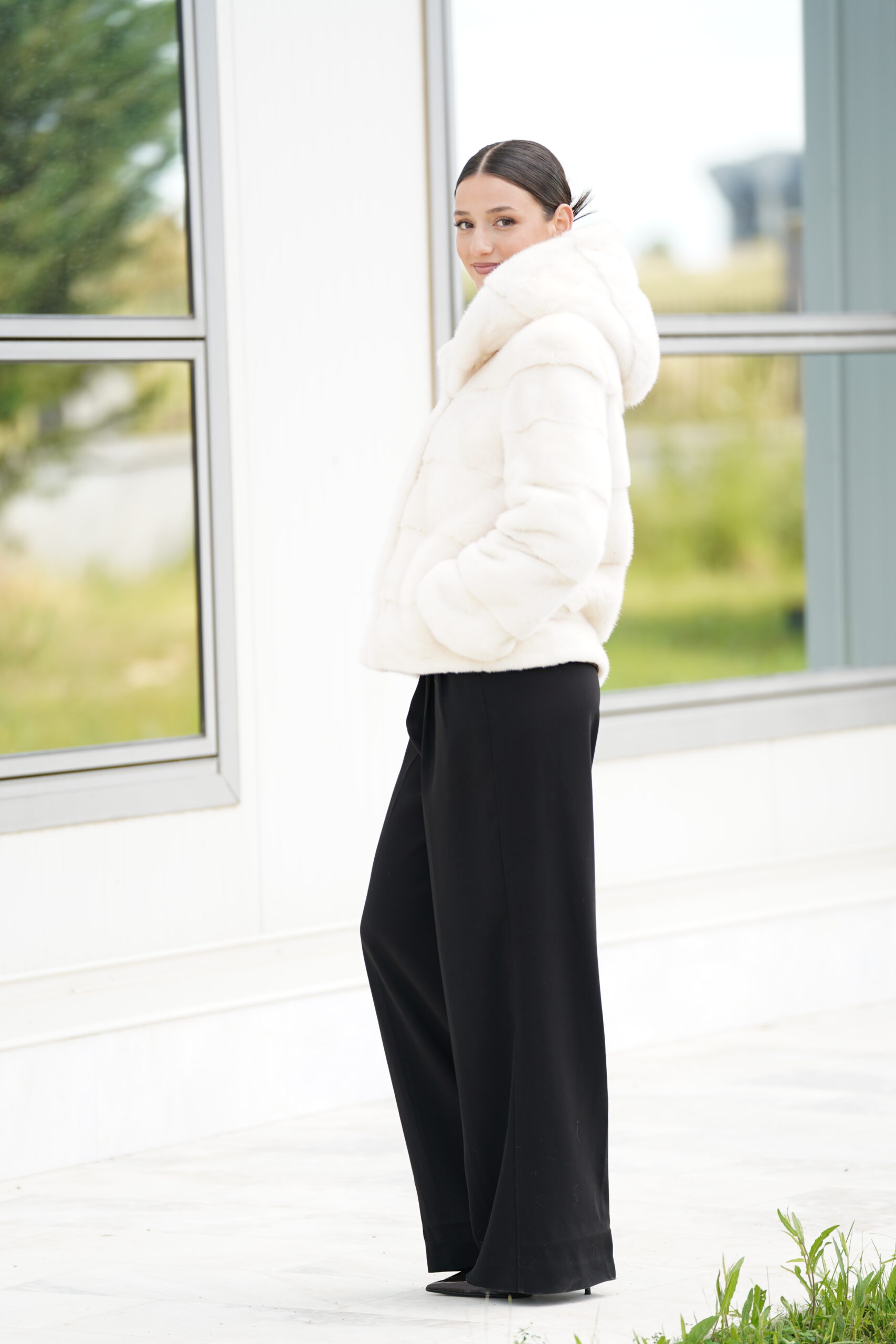 Elevate Your Winter Wardrobe with Real Pearl Mink Fur Coat, Women’s Elegant Outerwear - Image 4