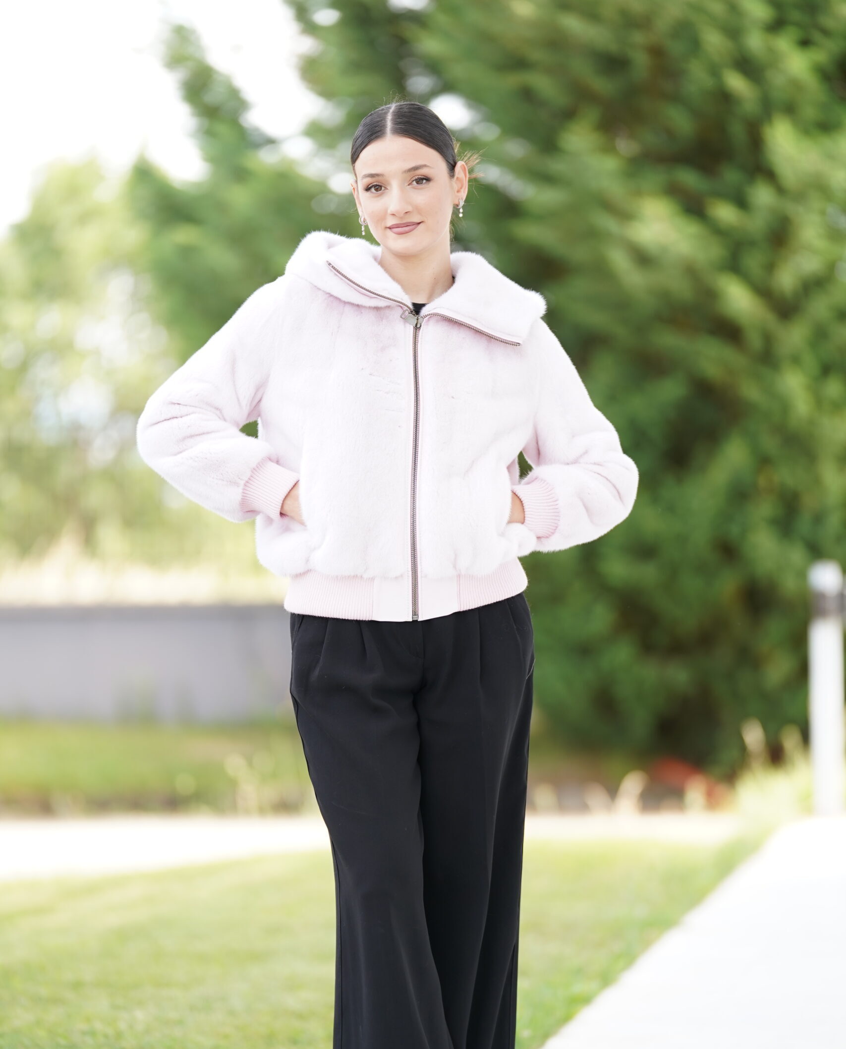 Elevate Your Winter Wardrobe with Real Mink Fur Coat, Women’s Elegant Outerwear