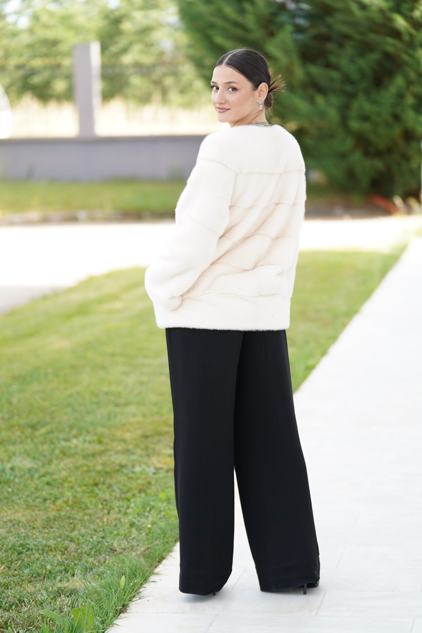 Elevate Your Winter Wardrobe with Real Pearl Mink Fur Coat, Women’s Elegant Outerwear - Image 9
