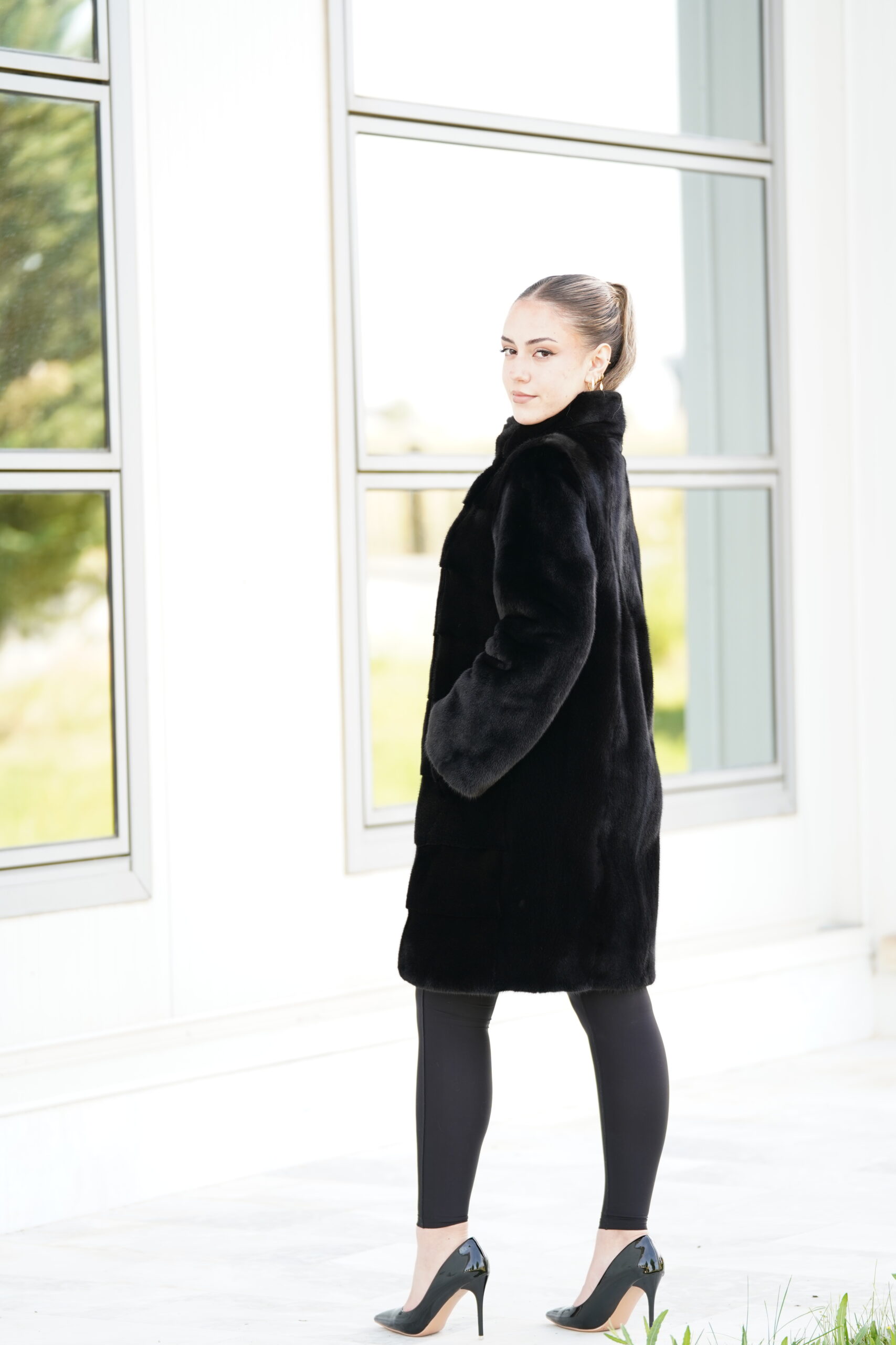 Elevate Your Winter Wardrobe with Real Mink Blackglama Fur Coat, Women’s Elegant Outerwear - Image 4