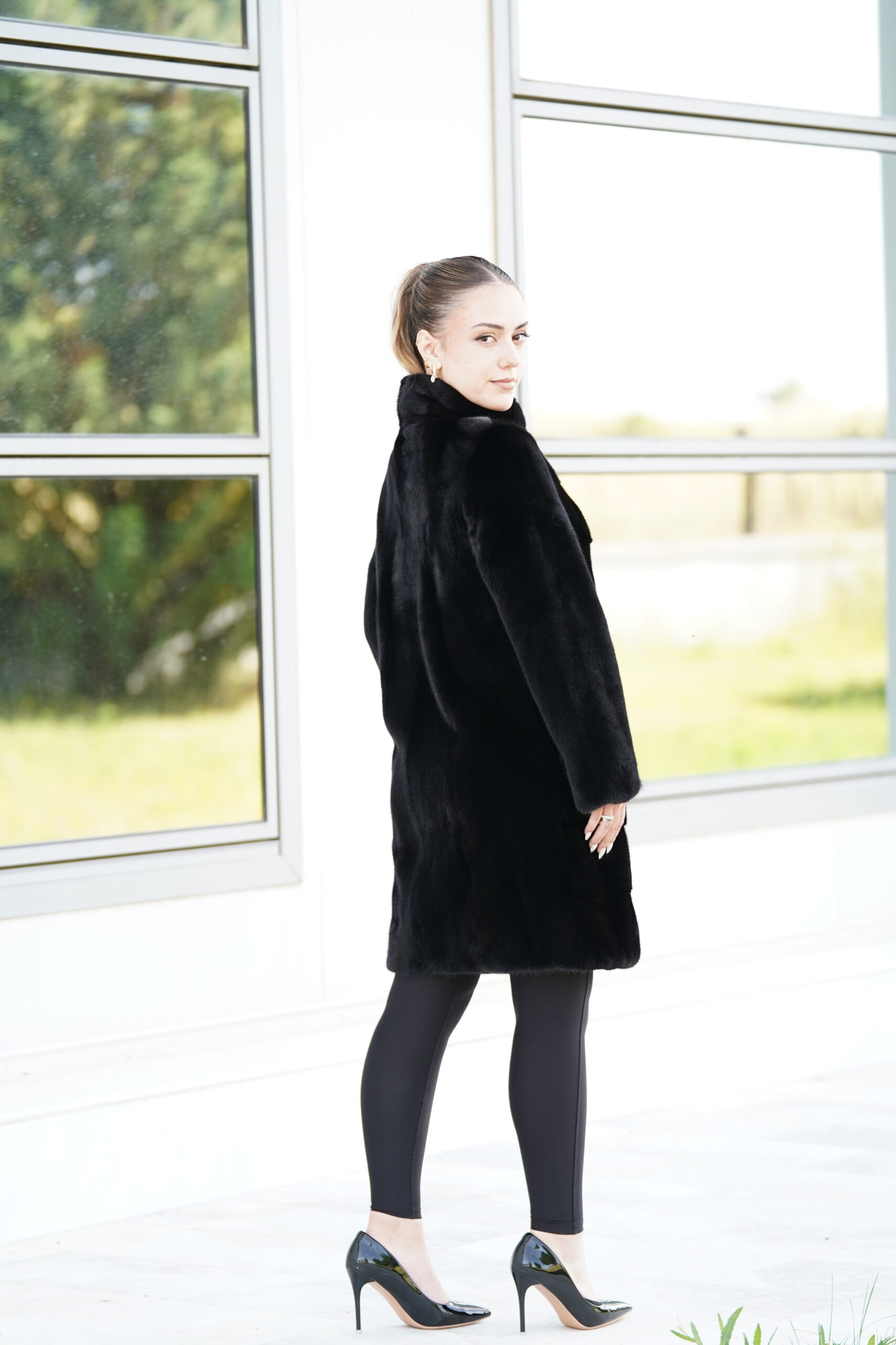Elevate Your Winter Wardrobe with Real Mink Blackglama Fur Coat, Women’s Elegant Outerwear - Image 6